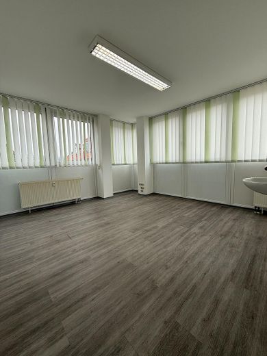 Купить или арендовать: кабинет, офис, юридическую контору в 78112 St.Georgen -безбарьерно в Ärztehaus – Photo 7