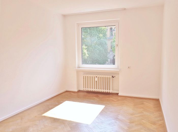 Gutes Wohnen im Weinbergviertel – Zimmer I