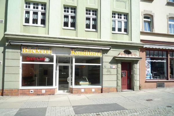 65m² shop – in pedestrian zone – formerly bakery
