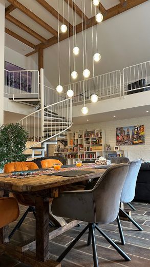 Een bijzonder huis in het Taunusgebergte – Foto 4