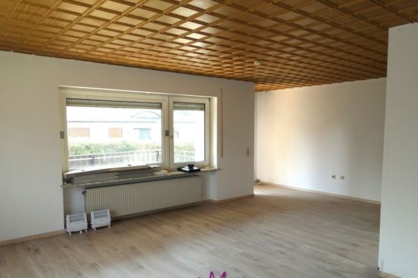 *** EIN HAUS – VIELE MÖGLICHKEITEN! Potenzial für bis zu 3 Wohneinheiten in Wörnitz ***