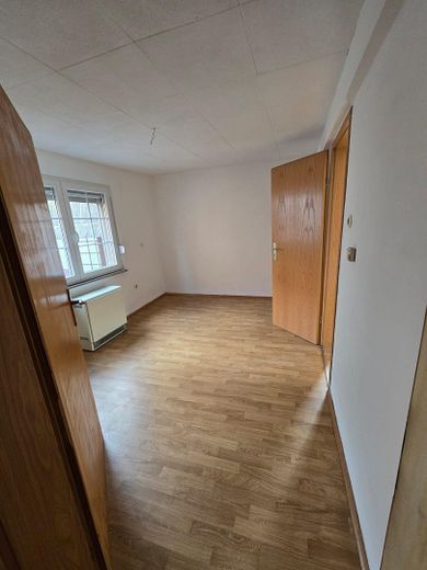 Platzwunder mit ländlichem Charme – OG.  Zimmer