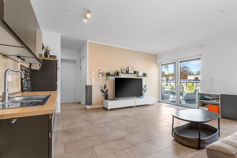2-Zimmer-Neubauwohnung in beliebter Lage von HH-Meiendorf – Wohnbereich
