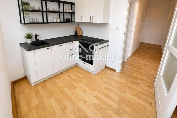 Appartamento di 3 locali con nuova cucina componibile / adatto come WG