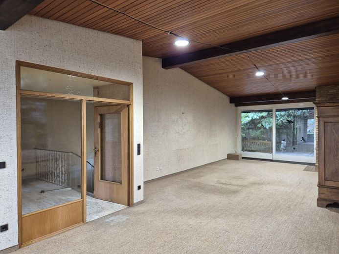 Maison d’architecte représentative dans un emplacement privilégié de Bad Nenndorf – Wohnzimmer Gartenseite Süd