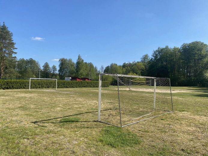 Ferienhaus mit eigenem Bootssteg im Hafendorf Rheinsberg – Fußball und Beachvolleyball