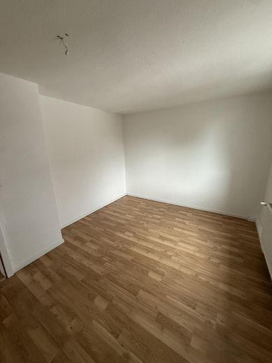 90 m² zum Wohlfühlen für Paare & kleine Familien – Schlaf / Arbeitszimmer 