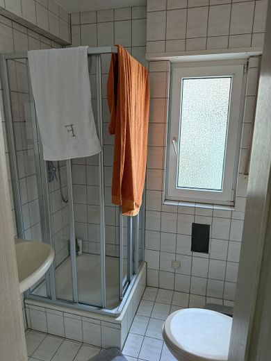 Curato appartamento di 2 locali con cucina abitabile – Badezimmer I