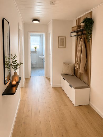 Gartenwohnung, wohnen fast wie im eigenen Haus - komplett renoviert – Bild ist mit KI erstellt.