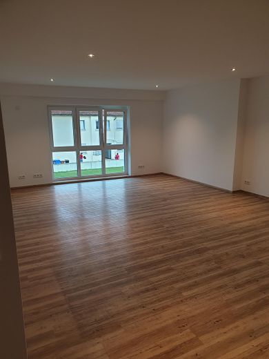 2-room apartment with fitted kitchen in Ingolstadt/Friedrichshofen – Wohnraum