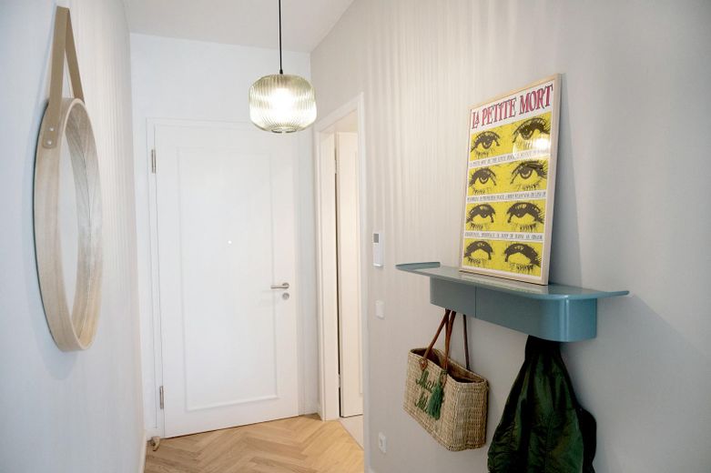 Designer Apartment zentral in Schöneberg Erstbezug – Entry from Inside