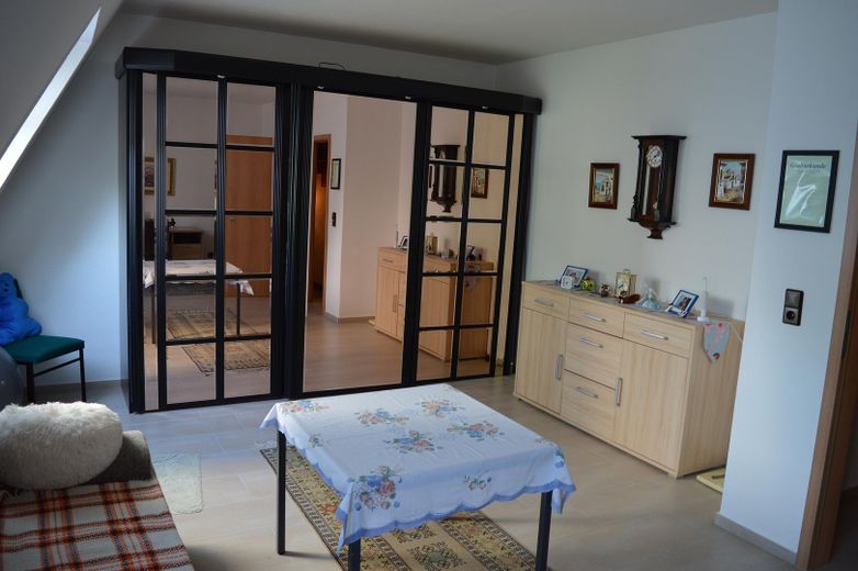 "Attraktives Reihenhaus" in "Weser"-Nähe, ruhige Lage, im schönen "Bremer Norden" – Gästezimmer OG