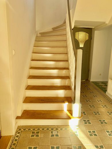 UG Treppe Flur urspr. Fliesen
