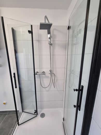 3 Zimmer Wohnung, 81,29 qm, Coburg Innenstadt, frisch modernisiert – Bad