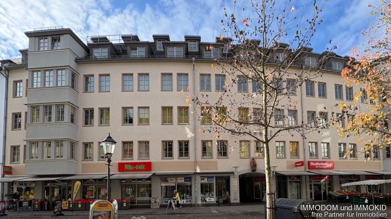 2-Zimmer-Dachgeschoss-Maisonetten-Wohnung mit BALKON und EINBAUKÜCHE mitten im Herzen von Zwickau – Hausansicht