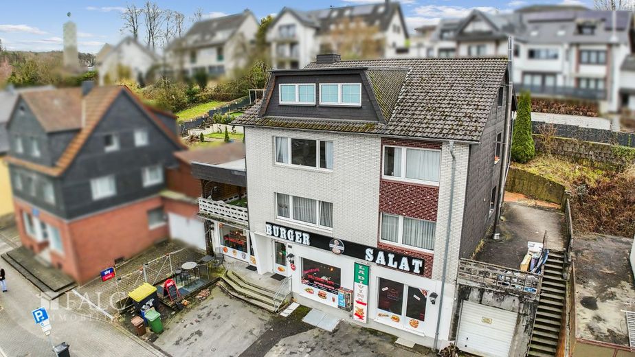 Wohn- und Geschäftshaus im schönen Overath – Außenansicht