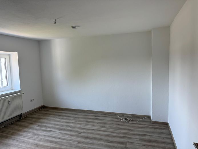 Light-filled and newly renovated 1.5-room apartment with terrace and fitted kitchen - No. 12 – Wohnküche