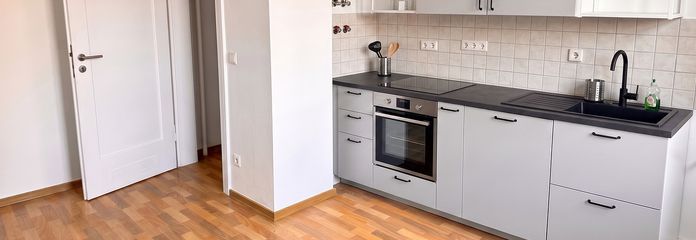 Central 2-room apartment with new kitchen – Neue Küche