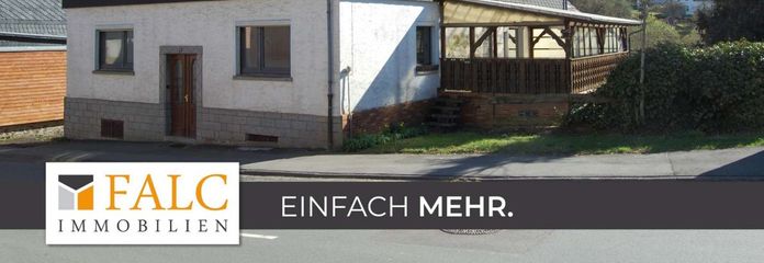 +++Provisionsfrei!!! Sanierungsbedürftiges Objekt mit viel Potenzial+++ – Hausansicht seitlich vorne