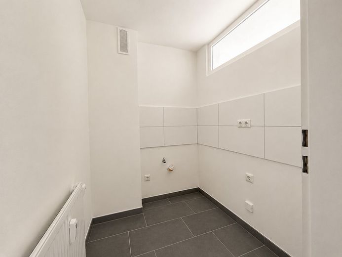 2-Zimmer-Souterrainwohnung mit kleinem Garten in Ober-Ramstadt - ideal für Singles &amp; Paare – M372-2612 - Küche