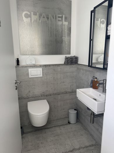 IDSTEIN ❤️ BAUHAUS mit ELW und vielen Möglichkeiten– ohne Handwerker-Nervenzusammenbruch! 🧘‍♂️✨ – Puristische Betonoptik 