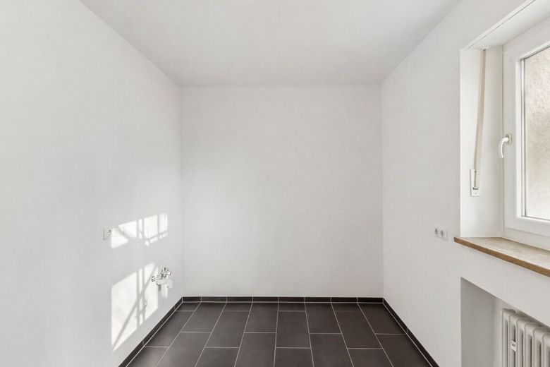 Hadern: 1,5-Zi.-EG-ETW - Loggia + Garten | Erstbezug nach Renovierung | ÖPNV vor der Tür – Küche