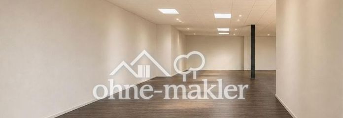 Showroom/commercial space in a prime location on a heavily trafficked road