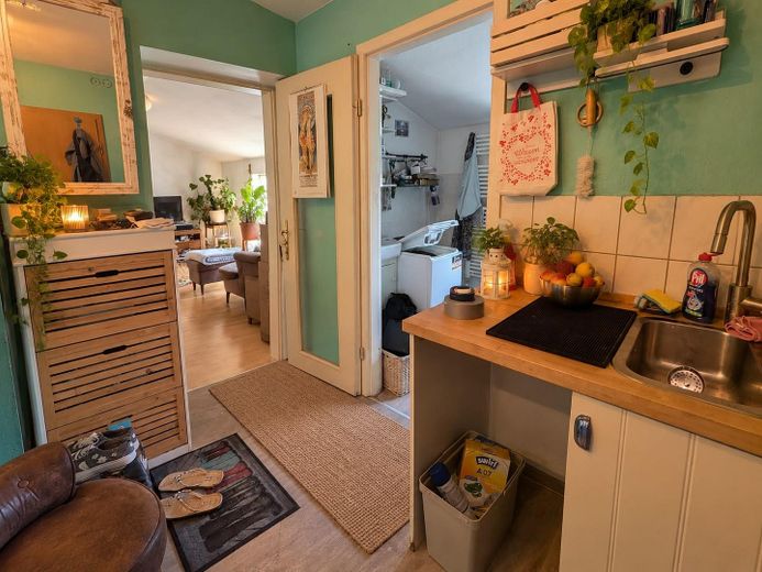 Attraktive Dachgeschosswohnung in zentraler Lage – Foto 5