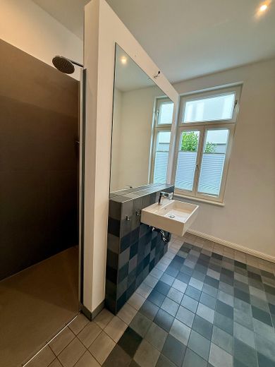 Representatief appartement in een historisch pand, met stijl & charme – BAD