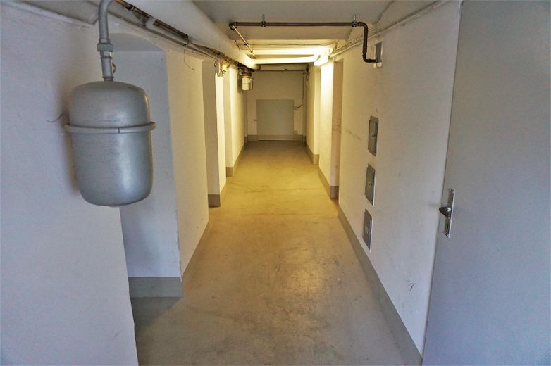 Stufenloser Kellereingang