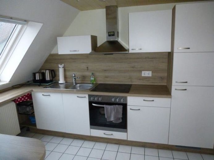 Gemütl. 2 Zi.-DG Wohnung! – Foto 1