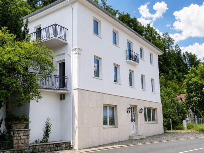 Guesthouse / Boarding House / Youth Hostel, Commercial Kitchen & Dining Hall – Renovated – Available Immediately in Wallensfels – Photo 1