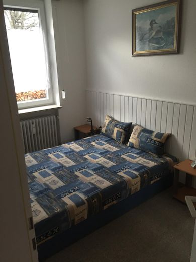 SENZA PROVVIGIONE: Luminoso appartamento di 2 locali con terrazza XL e posto auto, libero subito! – Schlafzimmer