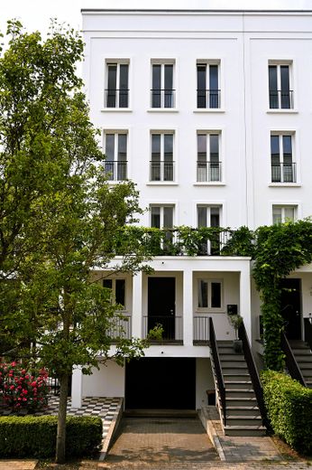 Modernes, exklusives Stadthaus