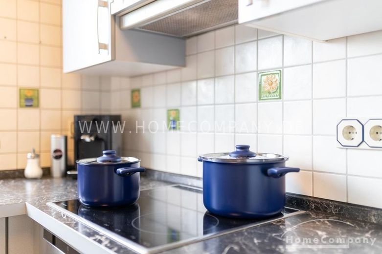 **Helle, großzügige und frisch renovierte 2,5 Zimmer Wohnung mit Balkon** – b53d7f028bd39e082cfdbfadea2d82f6e8e6437d.jpg