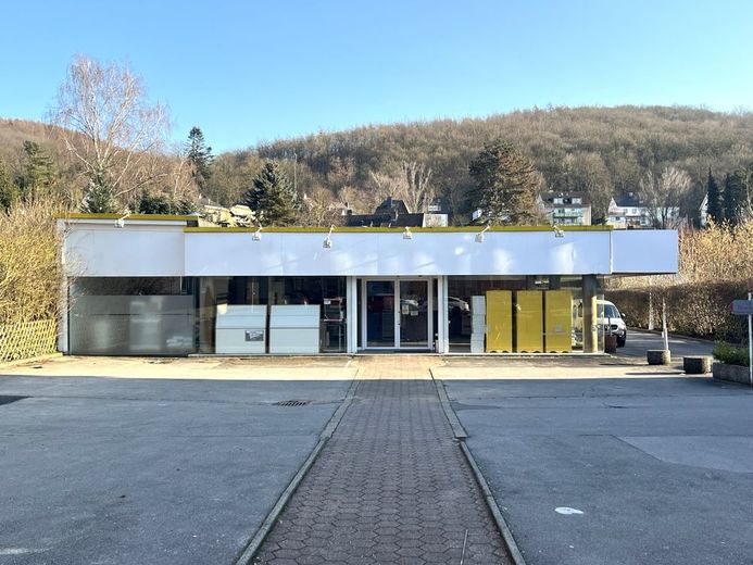 Ehemaliges Autohaus in bester Lage ! 1. Reihe B7 in Gevelsberg – Außenansicht