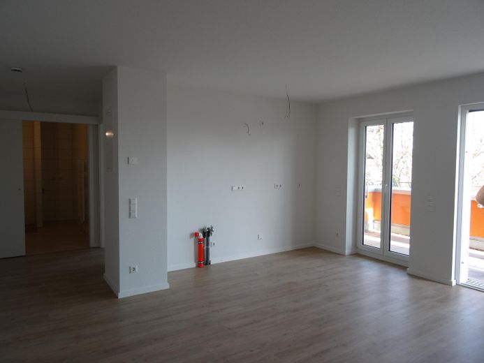 Herrliche 2-Zimmerwohnung im Betreuten Wohnen / Gute Kapitalanlage oder Selbstnutzung – Wohnbereich (noch ohne Küche) 
