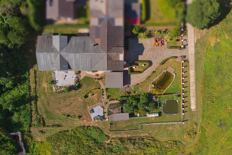 Klein Helle: Historisches Gutshaus mit parkähnlichem Grundstück in idyllischer Feldrandlage – Foto 4