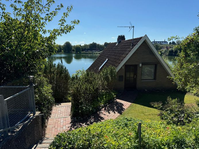 Einfamilienhaus am See mit ELW, Schlossblick und Steg, provisionsfrei – Foto 11