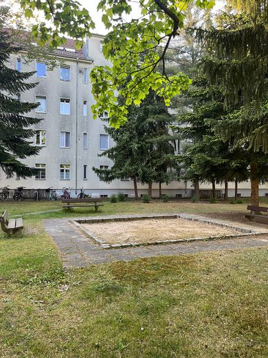 Rathaus Steglitz yakınında yeşil iç avlulu eski yapı cazibesi – Fotoğraf 10