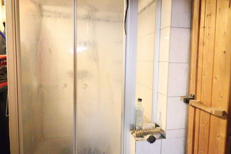 WRS Immobilien - käuferprovisionsfrei - Einfamilienhaus mit großer Scheune - Pelletheizung + Solar – Badezimmer - Dusche