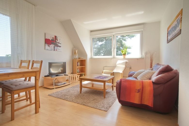 Hell, modern und freundlich möblierte Wohnung, Laufnähe zur Bahnstation (Regionalexpress, Bus), Direktverbindung zur Ruhr Universität – ac994b854f51bf0e1771f9e818898941baabd287.jpg