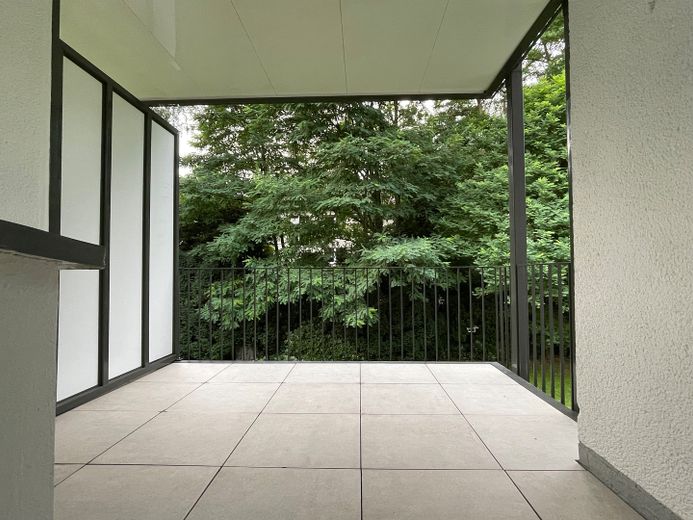 Sanierte 60qm Wohnung mit großen Balkon  in Essen Bergerhausen an Einzelperson mittleren Alters – Balkon
