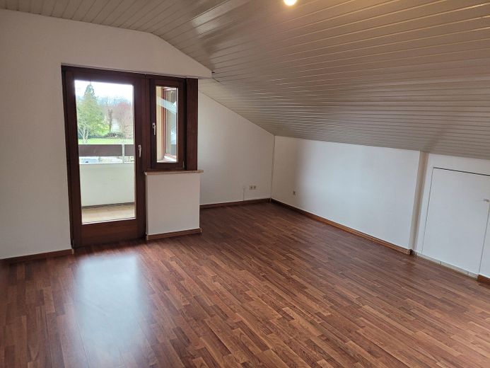 Architektenhaus (3 Wohneinheiten) mit Garten u. Garage – Wohnzimmer DG Wohnung 