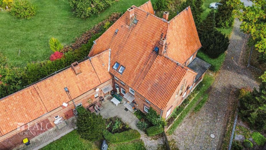 Großes Landhaus mit Einliegerwohnung, Stallungen, Koppeln &amp; Flusszugang auf 6.640 m² Traumgrundstück – Hausansicht