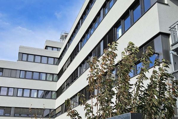 Nowoczesne powierzchnie biurowe w Radebeul – dostępne od zaraz, pierwszy najem po remoncie