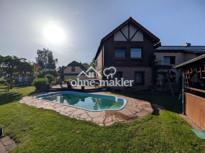 Wohnparadies Mehrgeneration Solar PV/Thermie, 80kWh Speicher, 2 Carport, Pool, WoMo-Platz – Foto 1
