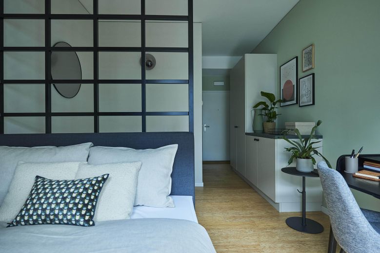 2-Zimmer Maisonette Apartment für 1250€ Warm – vollmöbliert mit Gym & Workspace – Foto 2