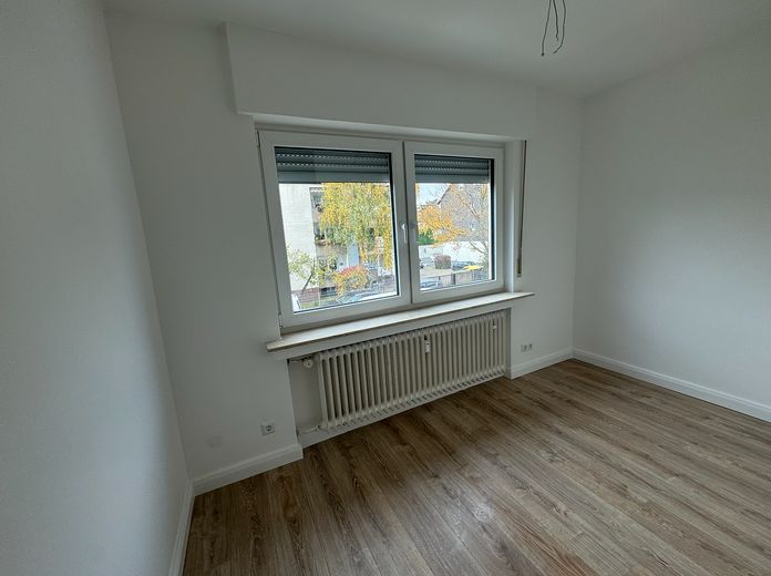 Tasteful 4-room apartment in beautiful Offenbach am Main – Schlafzimmer 2
