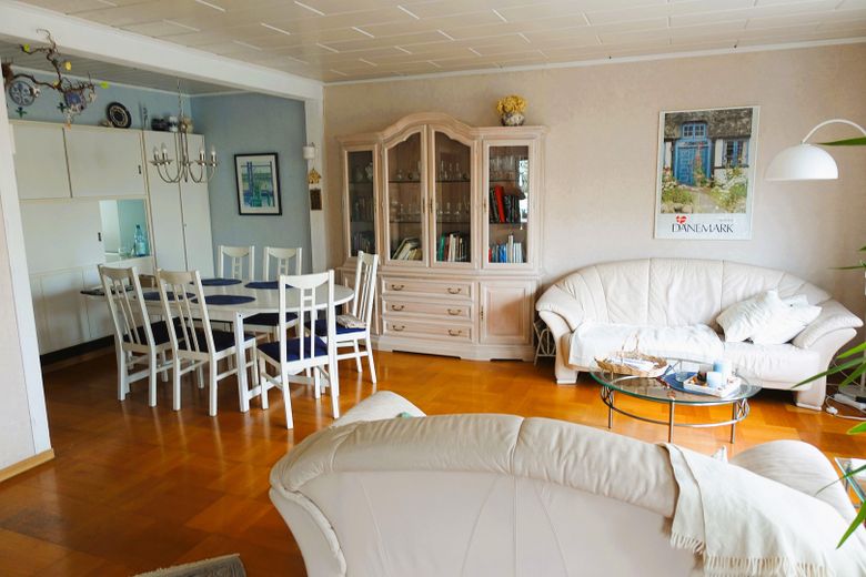 Wohnzimmer mit Eßecke